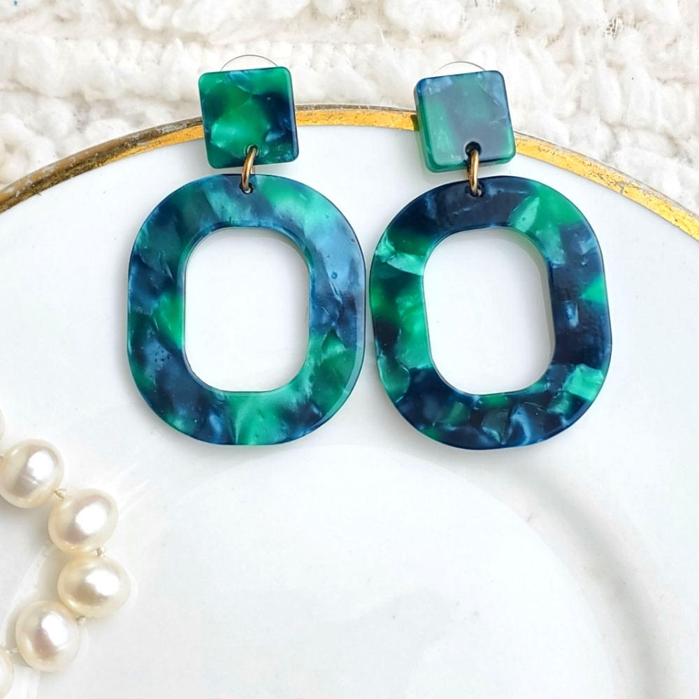 💫5/$25 Green Boho Abstract Earrings